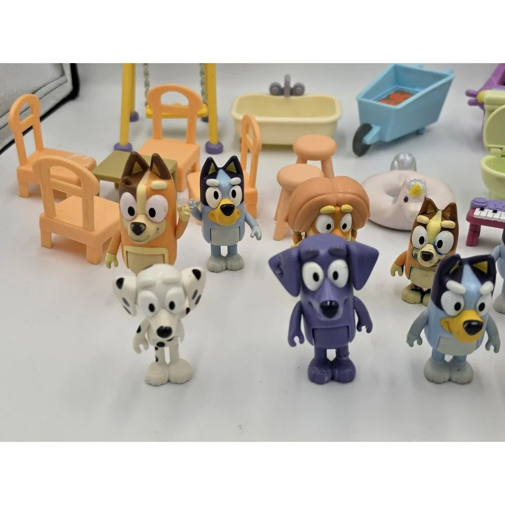 Bluey & Friends Figures & Furniture Lot 30 Plus Pieces Helicopter Horse Toilet